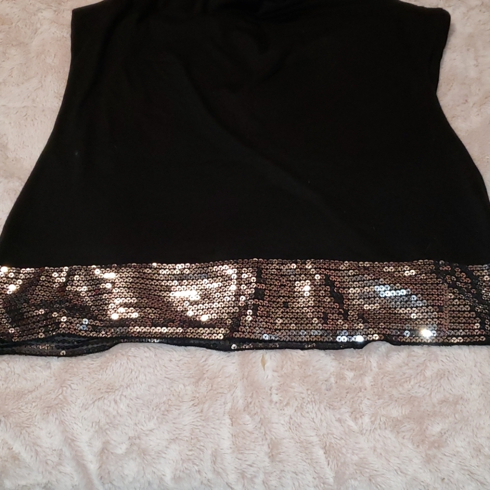 Tank Top - Picture 2 of 5